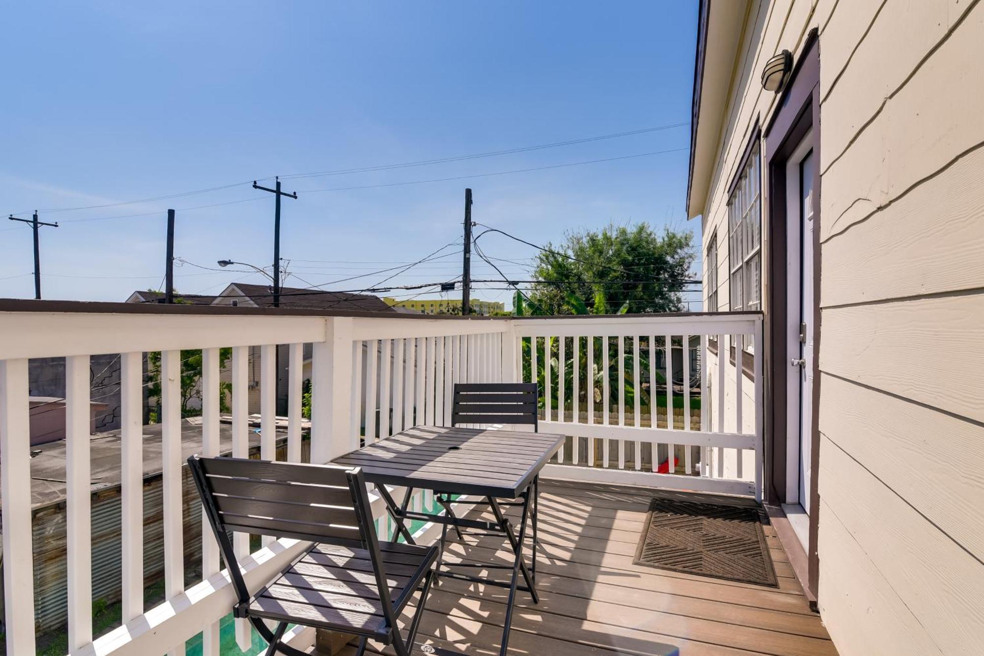 Beautiful Galveston Apt With Deck Less Than 3 Mi To Dtwn! Esterno foto
