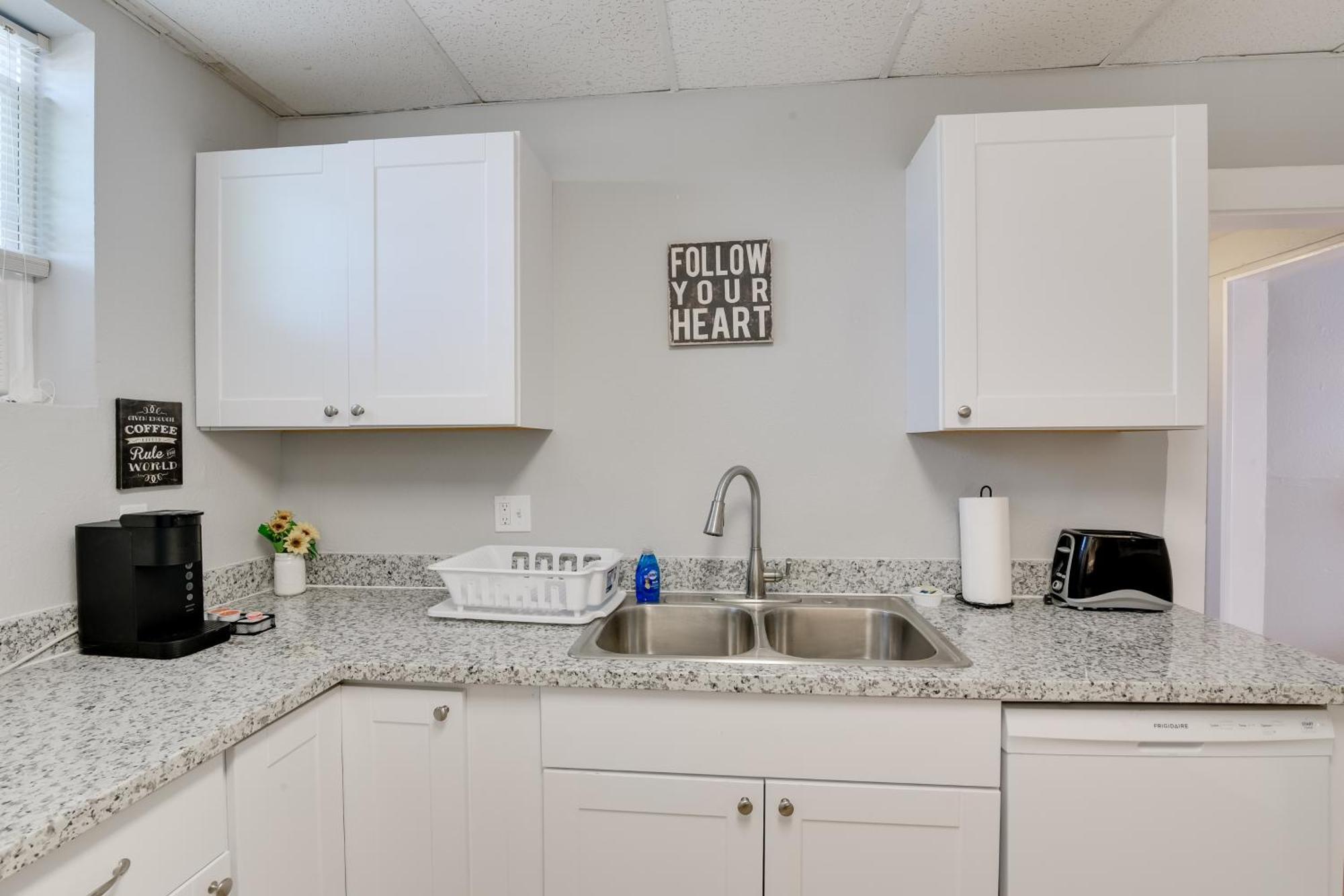 Beautiful Galveston Apt With Deck Less Than 3 Mi To Dtwn! Esterno foto